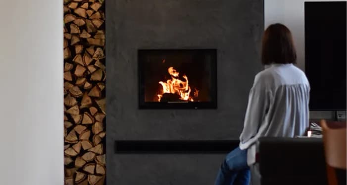 samota-neagra-pentru-seminee-de-la-lux-la-normalitate