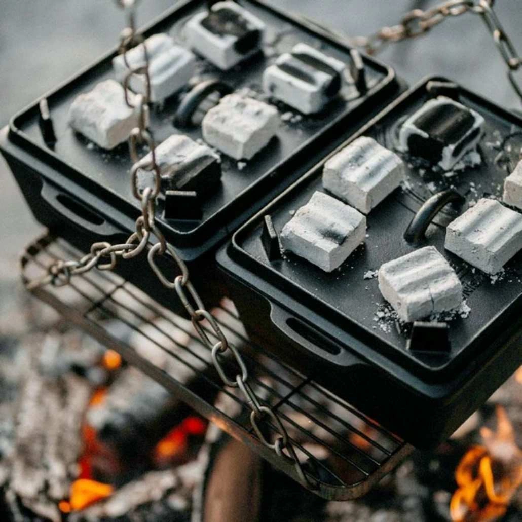 Tava de copt 8 litri din fonta Petromax K12 (3).jpg