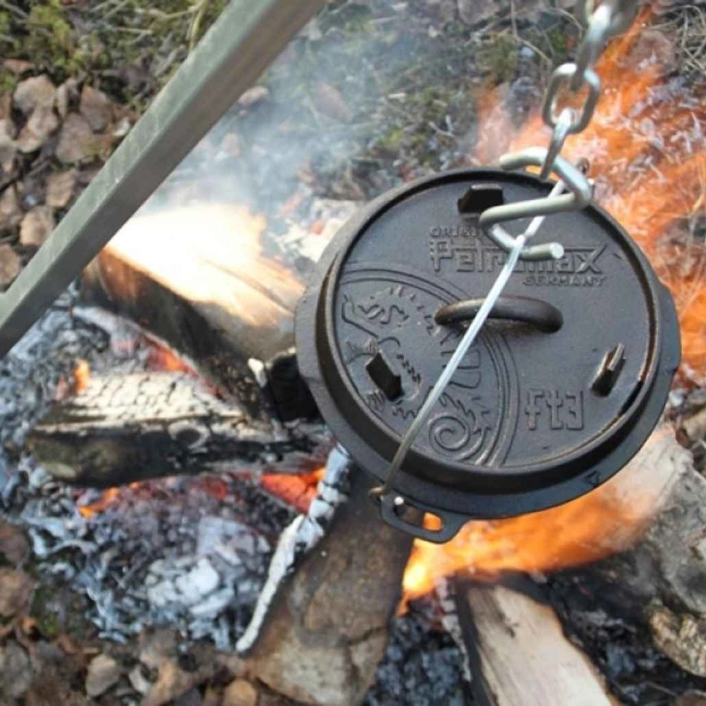 Ceaun fonta cu trepied 6 litri Petromax (4).jpg