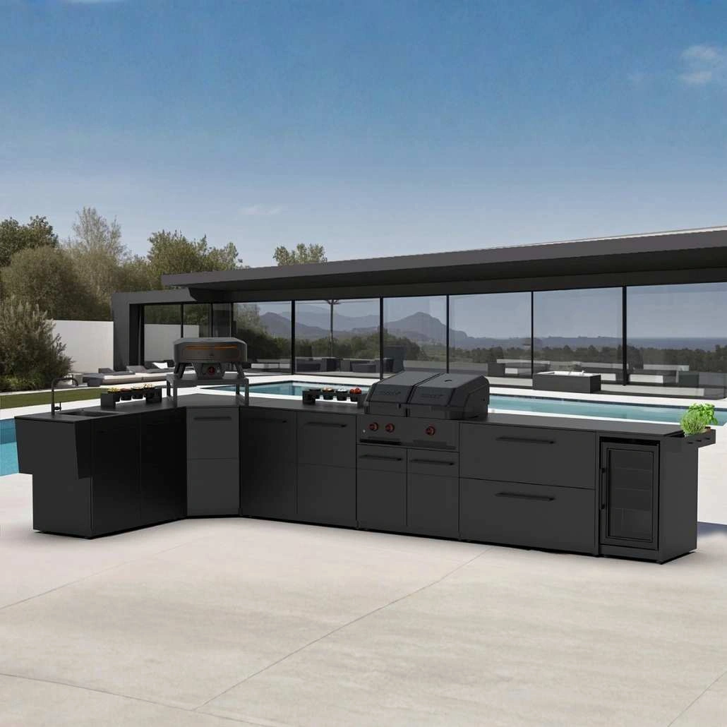 Bucatarie exterioara Cozze in forma L cu Quattro 900, cuptor pizza, frigider si chiuveta - 452 x 200 cm (1).jpg