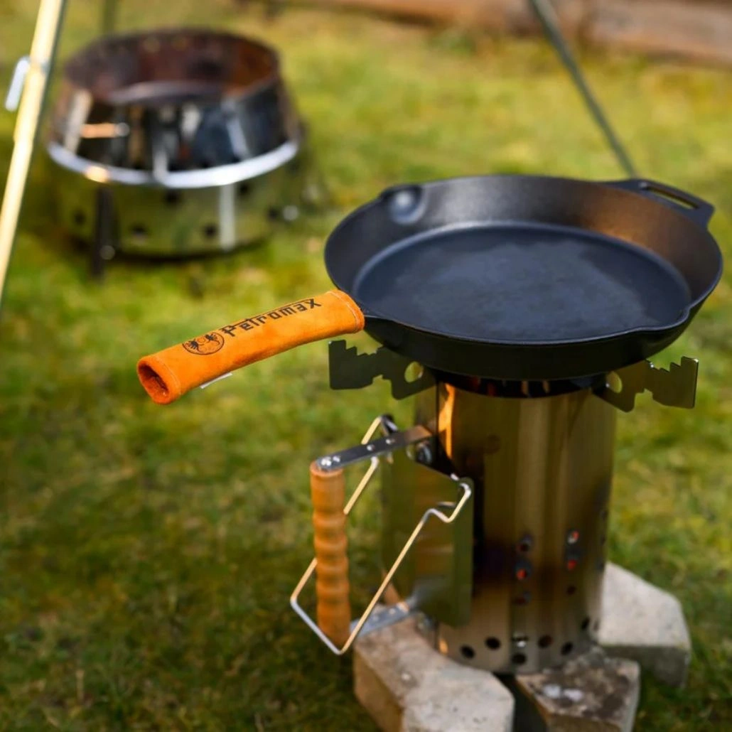 Cana din inox de aprins carbunii Petromax (5).jpg