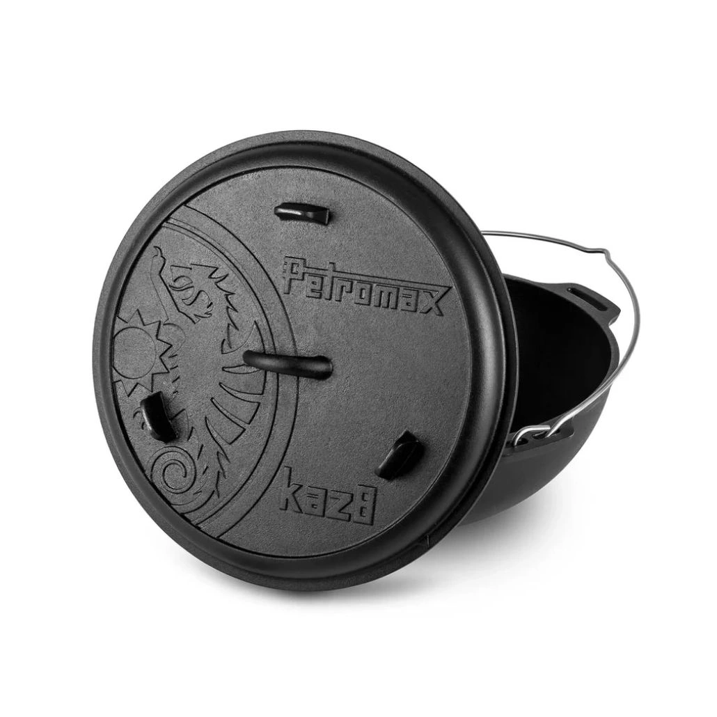 Ceaun fonta cu fund rotund Kazan 8 litri Petromax (2).jpg