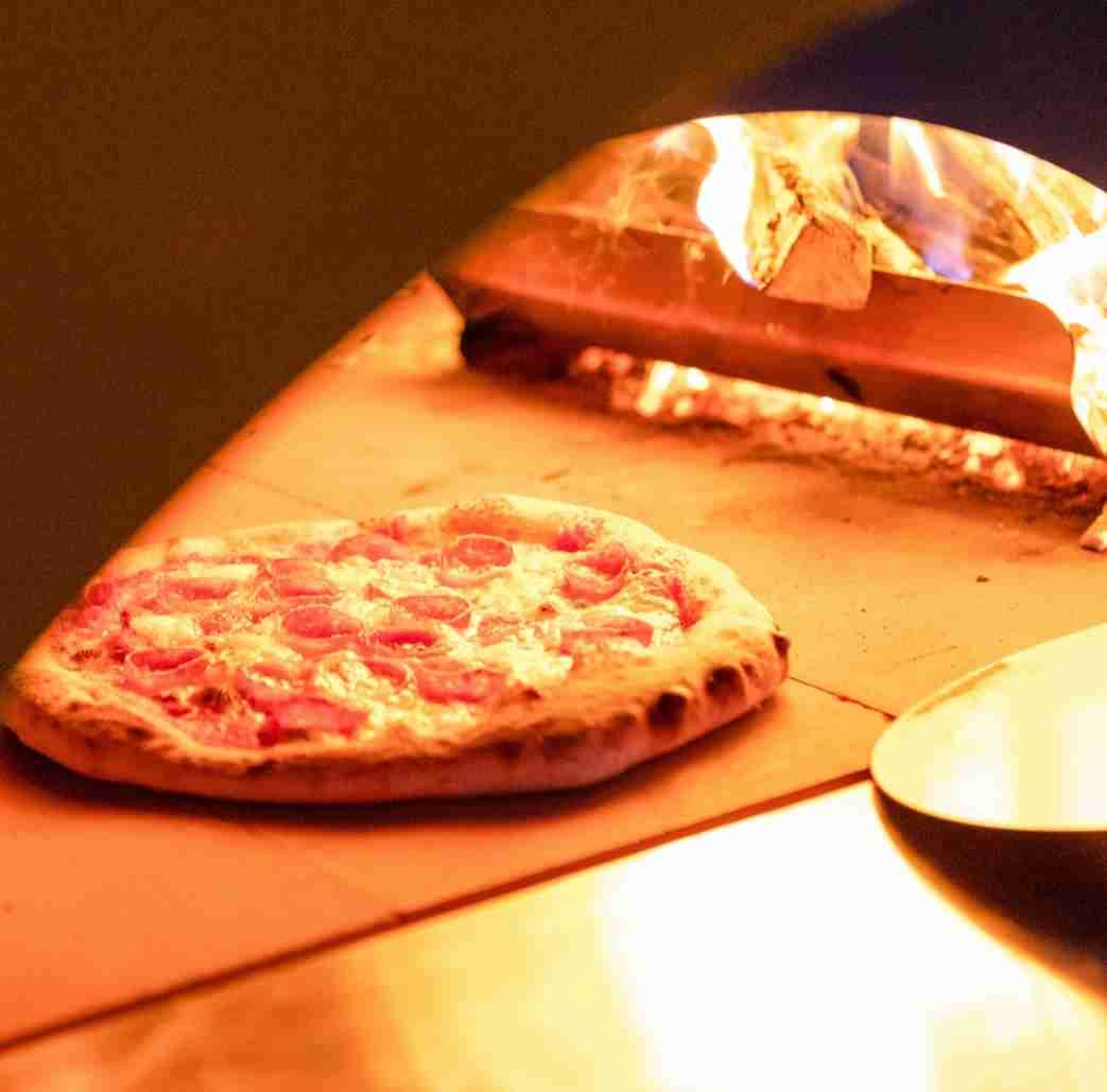 cuptor-pe-lemne-5-pizze-moderno-galben-fxmd-5p-lgia