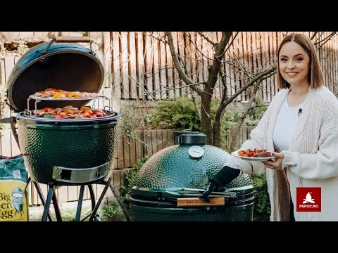 Andreea Marin gateste pe Big Green Egg - originalul kamado