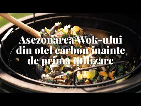 Asezonarea wok-ului din otel-carbon la prima utilizarea  a cuptorului ceramic kamado Big Green Egg