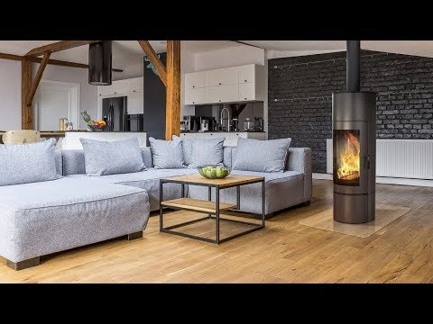 Soba tip semineu pe lemne cu interior de samota