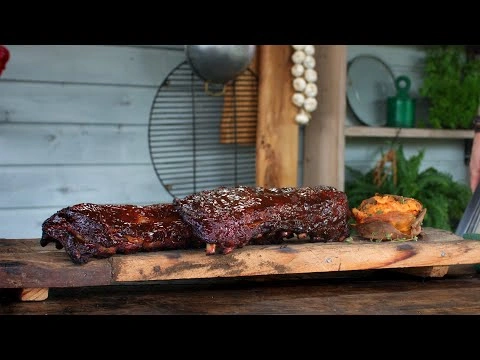 Reteta coaste de porc in folie de aluminiu, afumate si marinate pe gratarul Big Green Egg