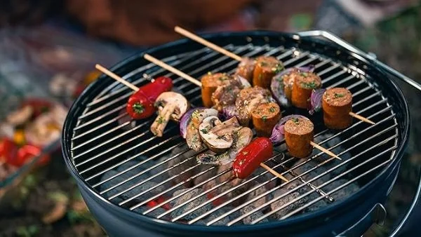 frigarui-cu-carne-si-legume-pe-gratar