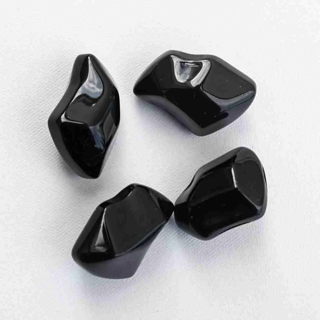 pietre-decorative-sticla-cristal-negru